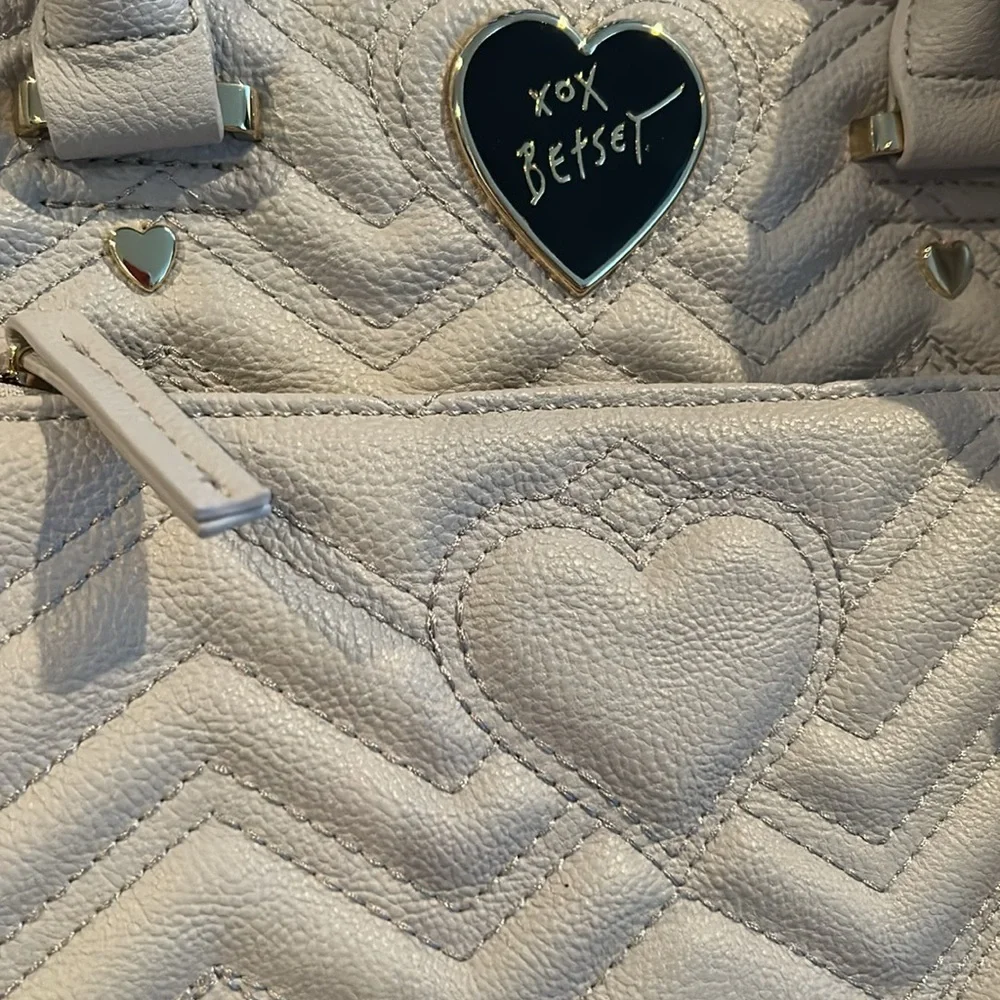 Betsey Johnson Be Mine White Quilted Heart Satchel Bag Crossbody NWOT